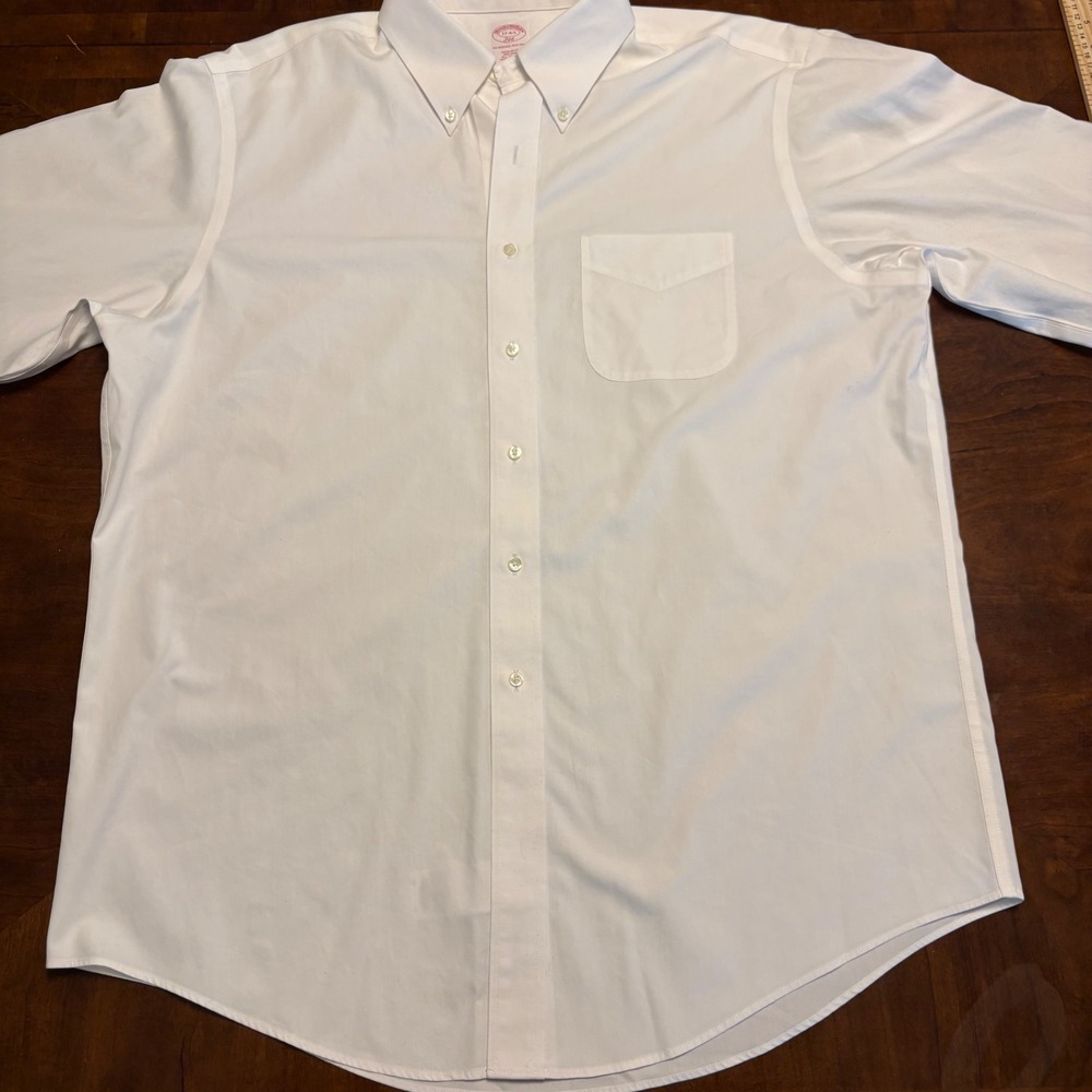 Brooks Brothers 346 Button Down Shirt Mens 17-4/5 White Regular Fit Non-Iron